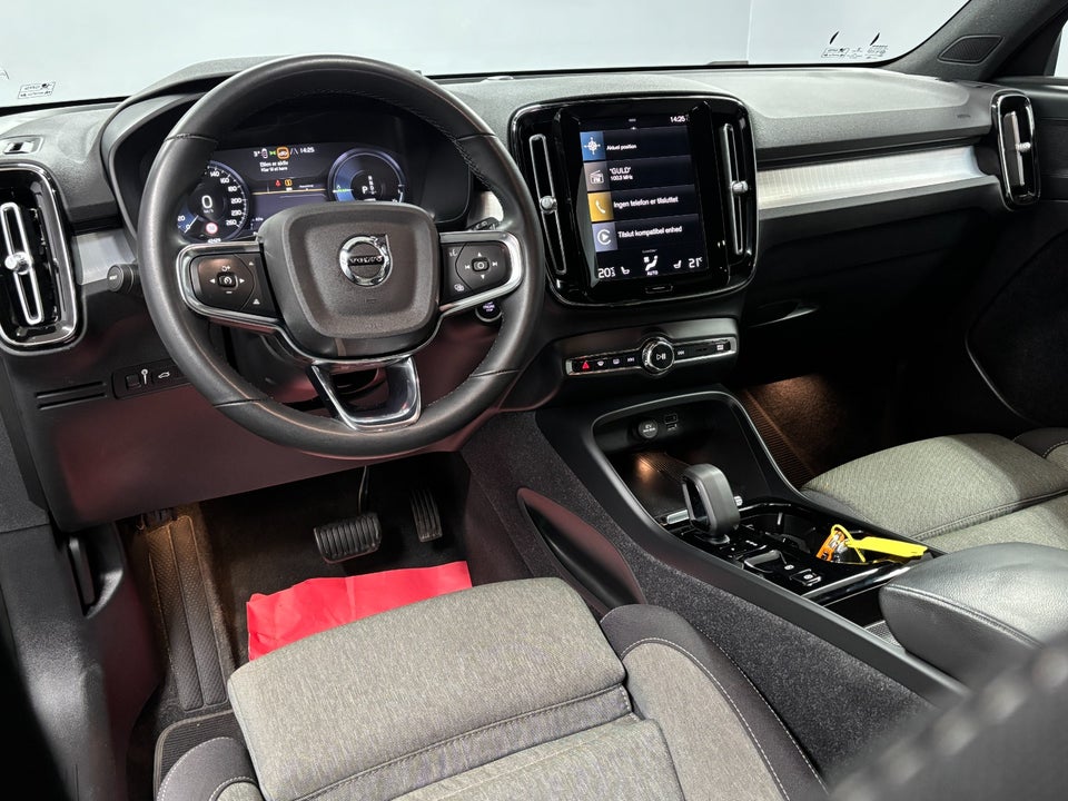 Volvo XC40 1,5 T4 ReCharge Plus Dark aut. 5d