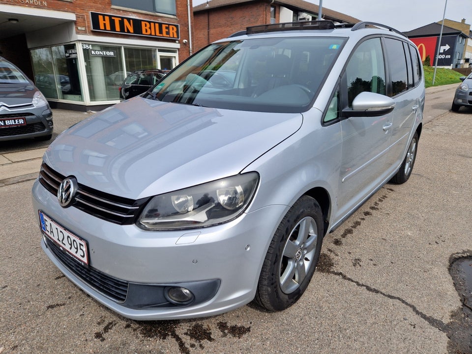 VW Touran 2,0 TDi 140 Highline DSG BMT 7prs 5d