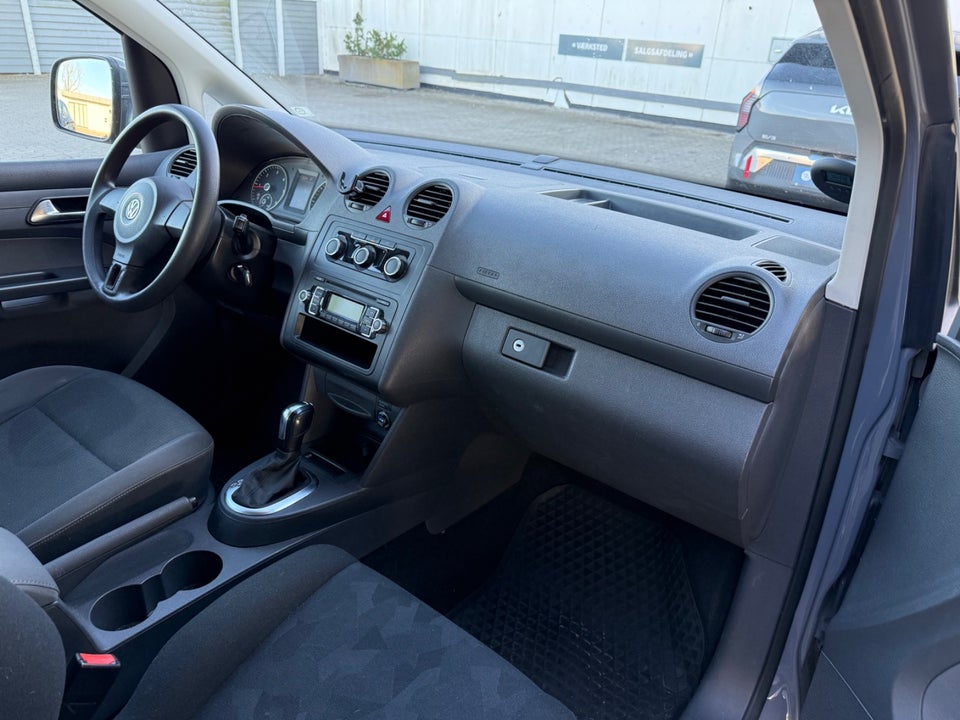 VW Caddy 1,6 TDi 102 Trendline DSG 4d