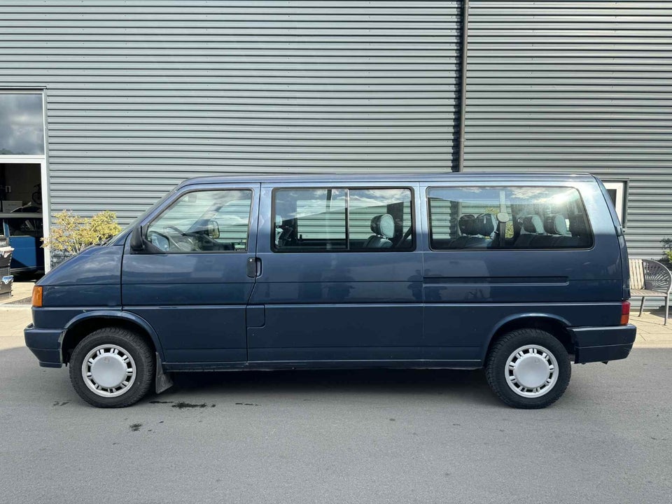 VW Caravelle 2,5 10prs 5d