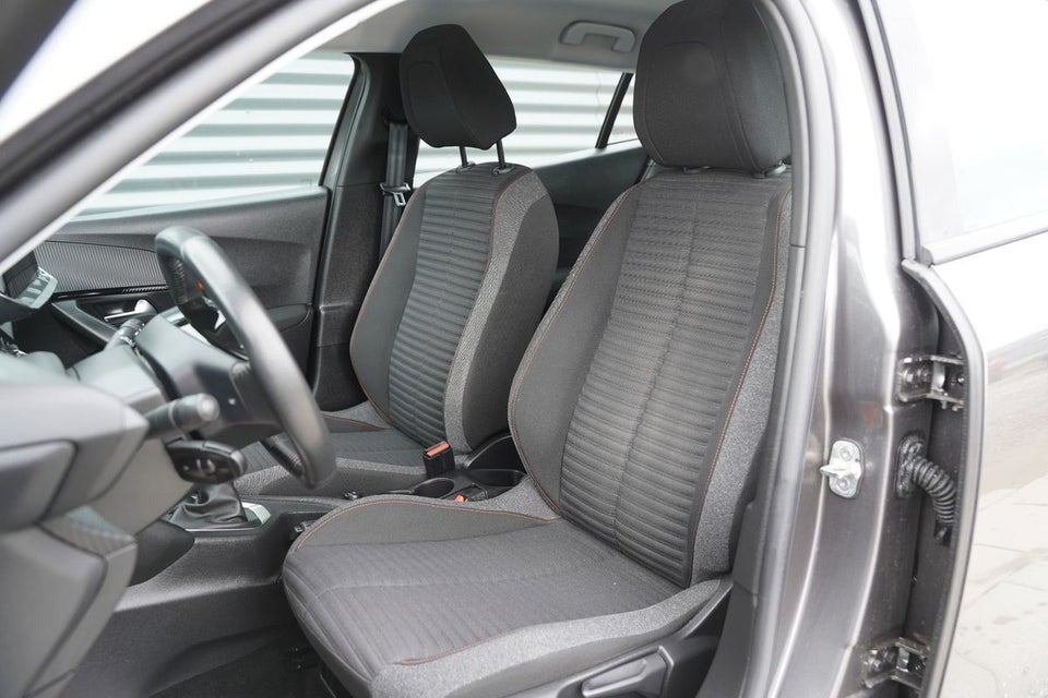 Peugeot 2008 1,2 PureTech 100 Active Pack 5d