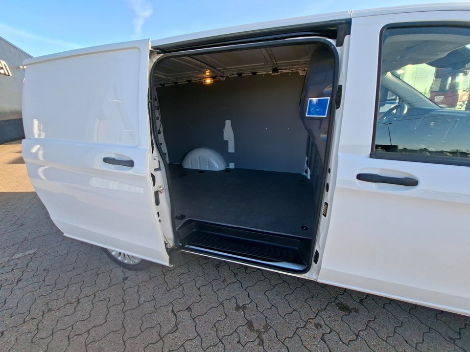 Mercedes Vito 114 2,0 CDi A2 Kassevogn PRO aut. RWD