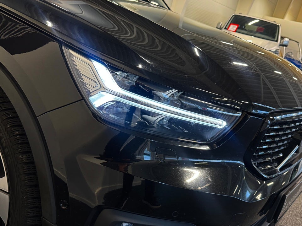 Volvo XC40 1,5 T4 ReCharge R-Design aut. 5d