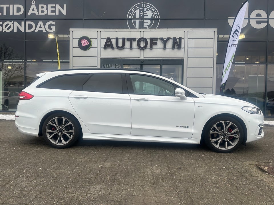 Ford Mondeo 2,0 HEV ST-Line stc. CVT 5d