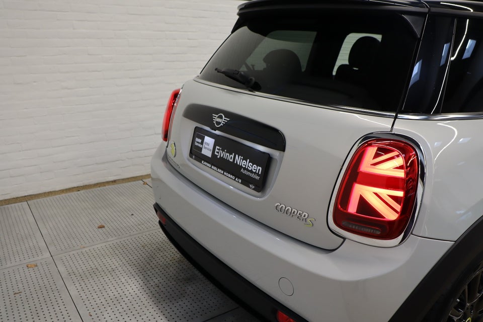 MINI Cooper SE Camden Edition 3d