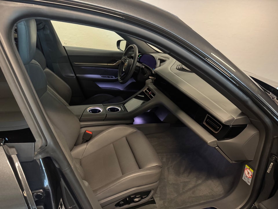 Porsche Taycan 4S Performance+ 4d