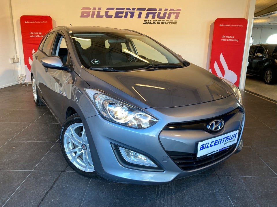 Hyundai i30 1,6 GDi XTR CW Eco 5d