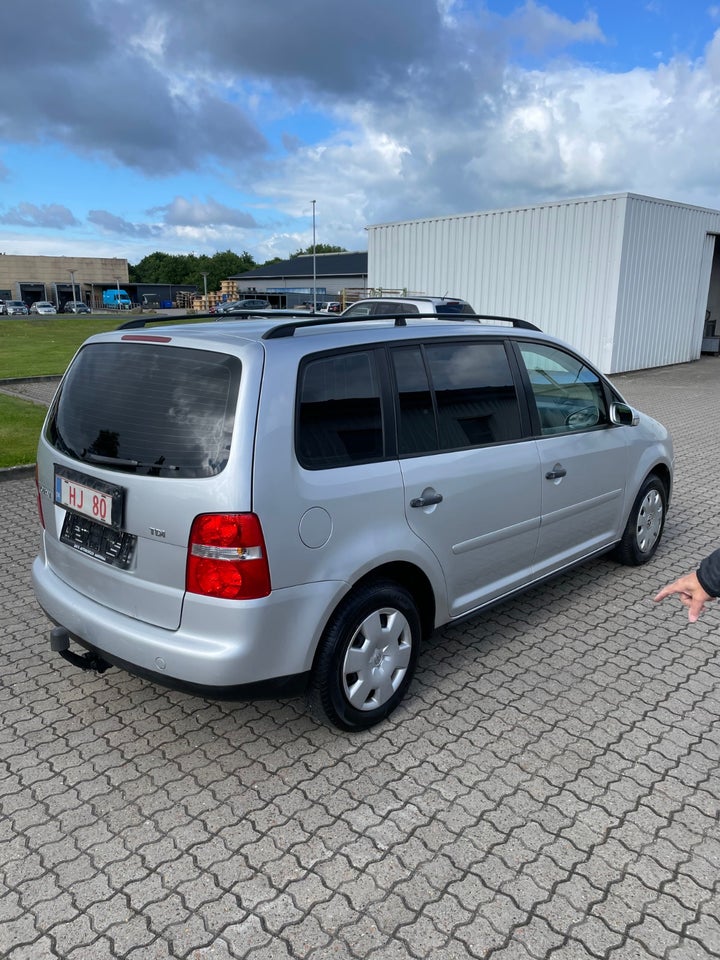 VW Touran 1,9 TDi 100 Trendline Van 5d