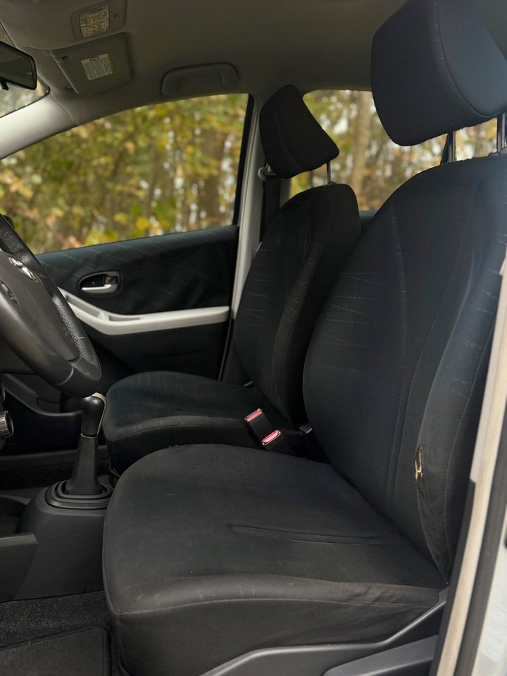 Toyota Yaris 1,3 Luna 5d
