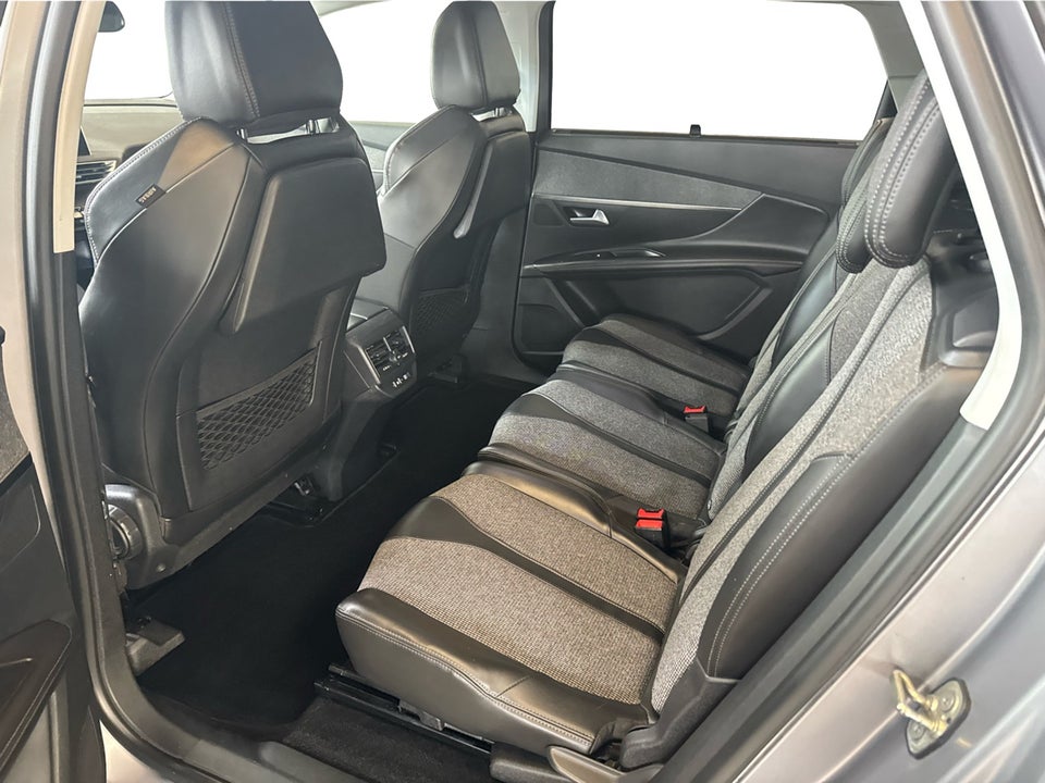 Peugeot 5008 1,6 BlueHDi 120 Allure 7prs 5d