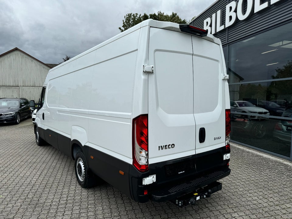 Iveco Daily 3,0 35S18 16m³ Van AG8