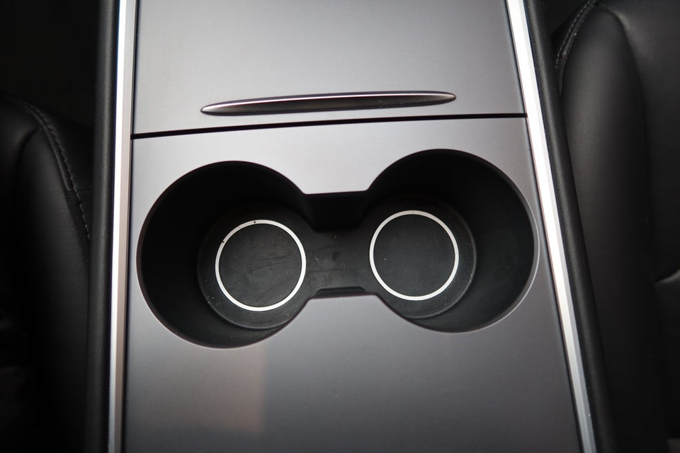 Tesla Model 3 Long Range AWD 4d