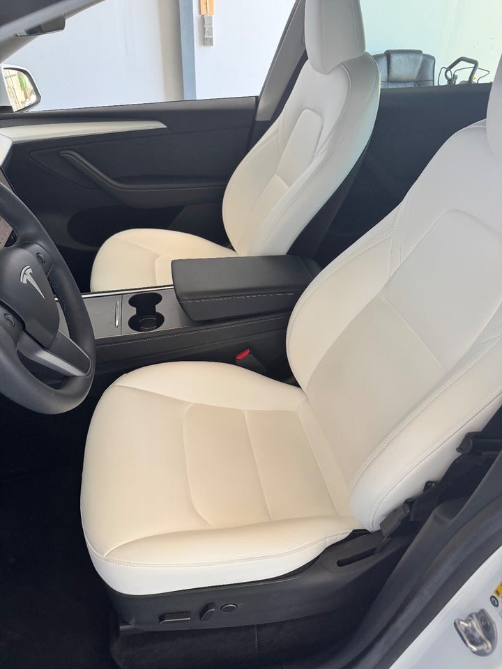 Tesla Model Y RWD 5d