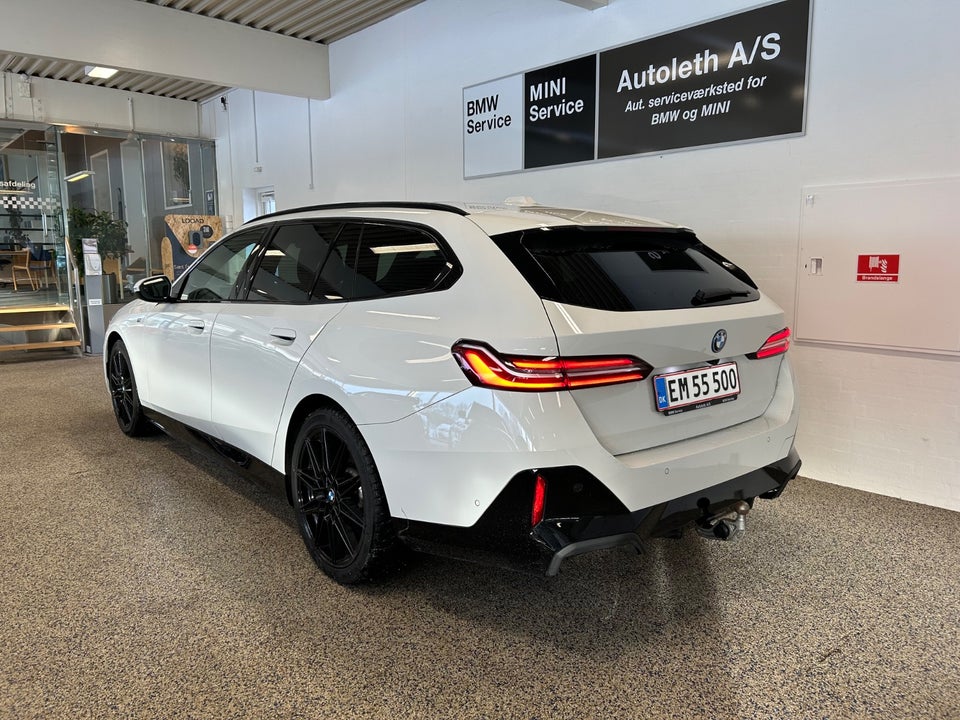 BMW i5 eDrive40 Touring Fully Charged 5d