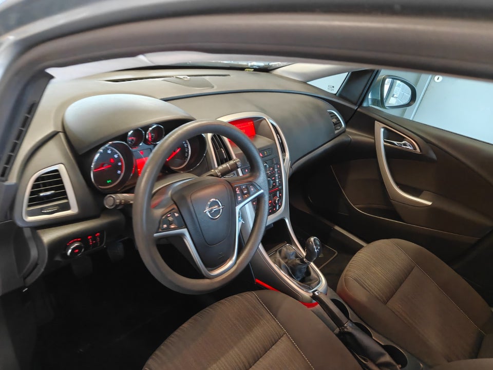 Opel Astra 1,6 Enjoy 5d