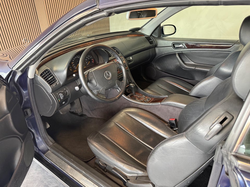 Mercedes CLK320 3,2 Avantgarde Cabriolet aut. 2d