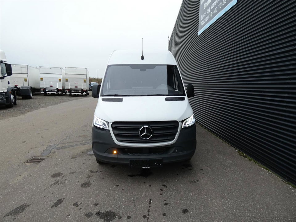 Mercedes Sprinter 317 2,0 CDi A2 Kassevogn aut. RWD