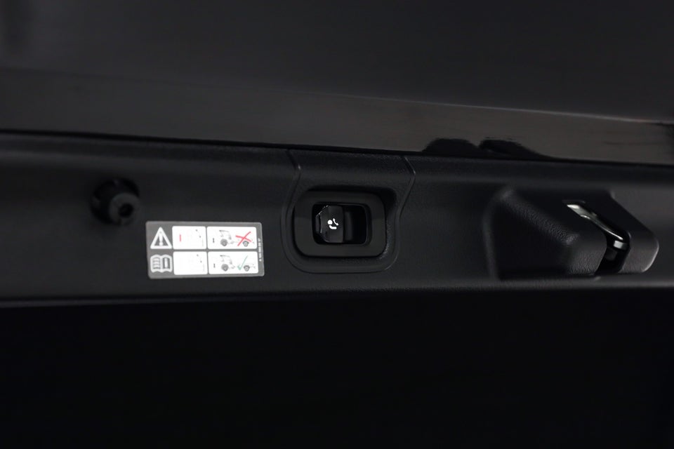 Mercedes EQE350 AMG Line 4d