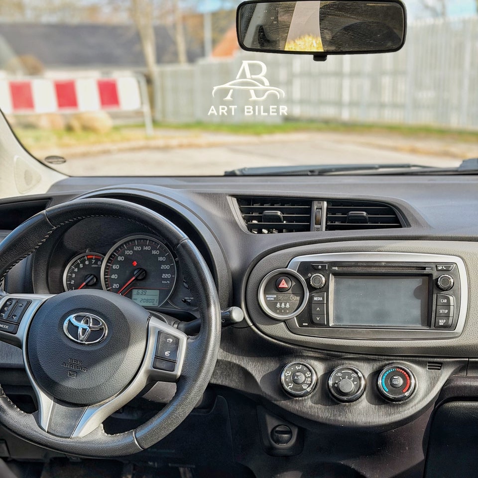 Toyota Yaris 1,3 VVT-i T2 Touch 5d