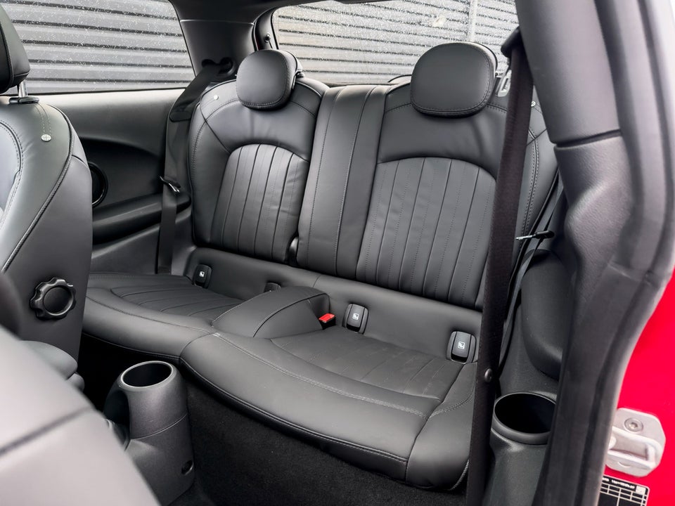 MINI Cooper SE Classic Trim 3d