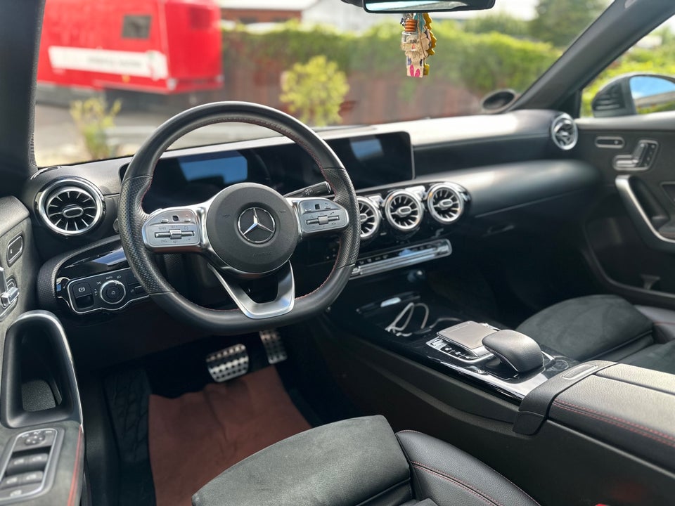 Mercedes A220 2,0 AMG Line aut. 4Matic 5d