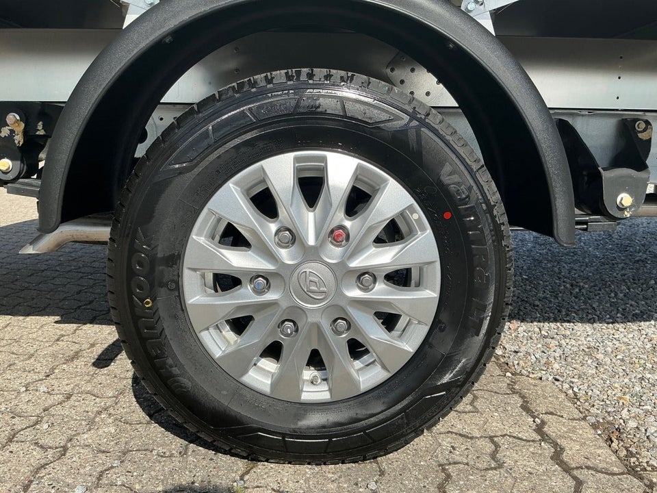 Maxus Deliver 9 2,0 TD L4 Chassis RWD 2d