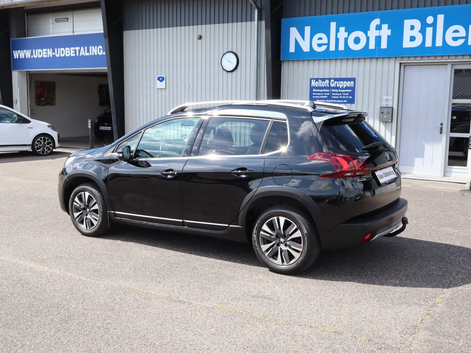 Peugeot 2008 1,2 e-THP 110 Allure Sky 5d
