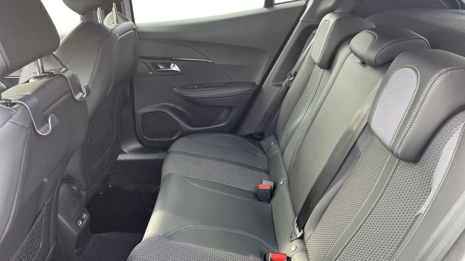 Peugeot e-2008 50 GT 5d