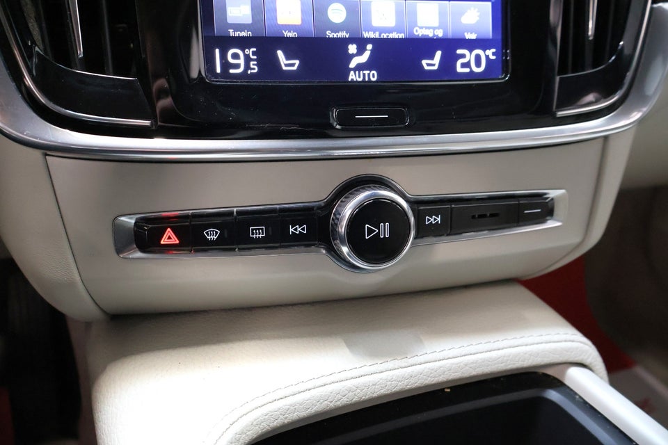 Volvo V90 2,0 D4 190 Momentum aut. 5d