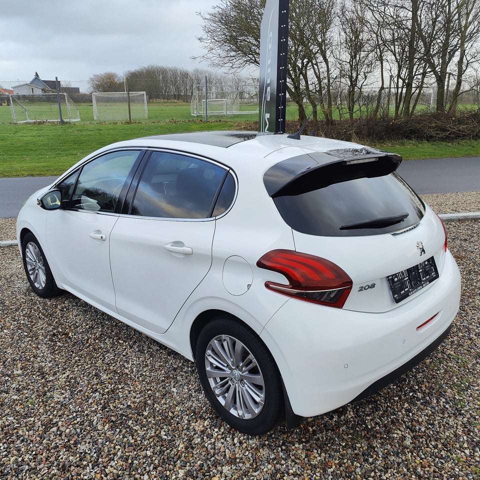 Peugeot 208 1,6 BlueHDi 100 Allure Sky 5d