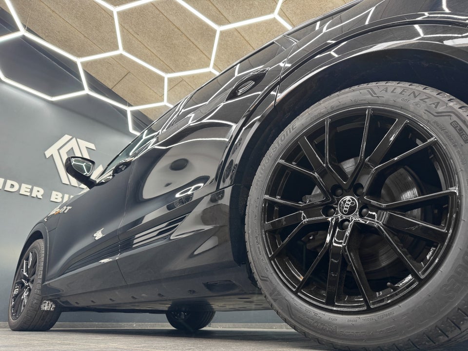 Audi e-tron 55 S-line Sportback quattro 5d