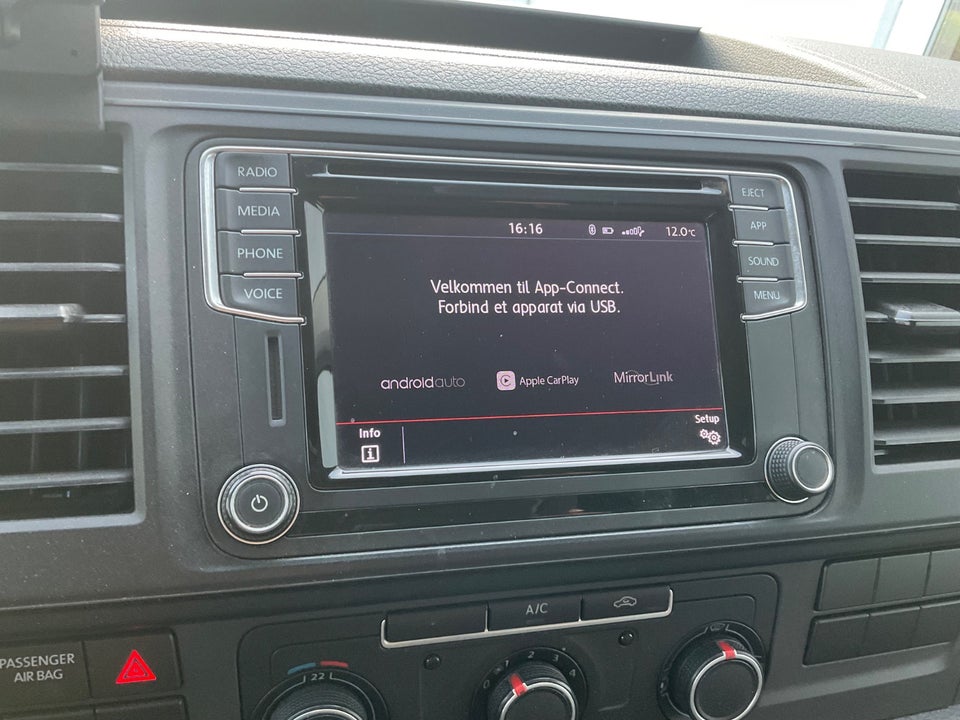 VW Transporter 2,0 TDi 150 Autotransporter DSG 2d