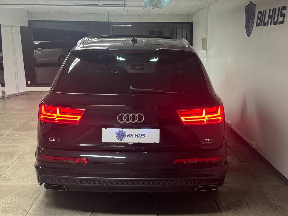 Audi Q7 3,0 TDi 272 S-line quattro Tiptr. 7prs 5d