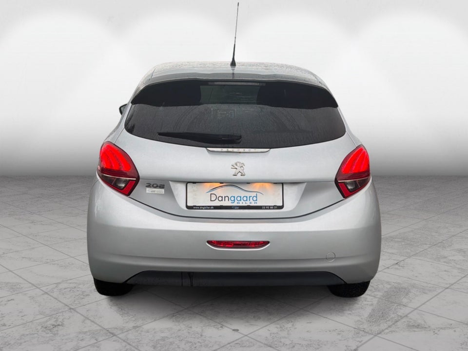 Peugeot 208 1,6 BlueHDi 100 Strike 5d