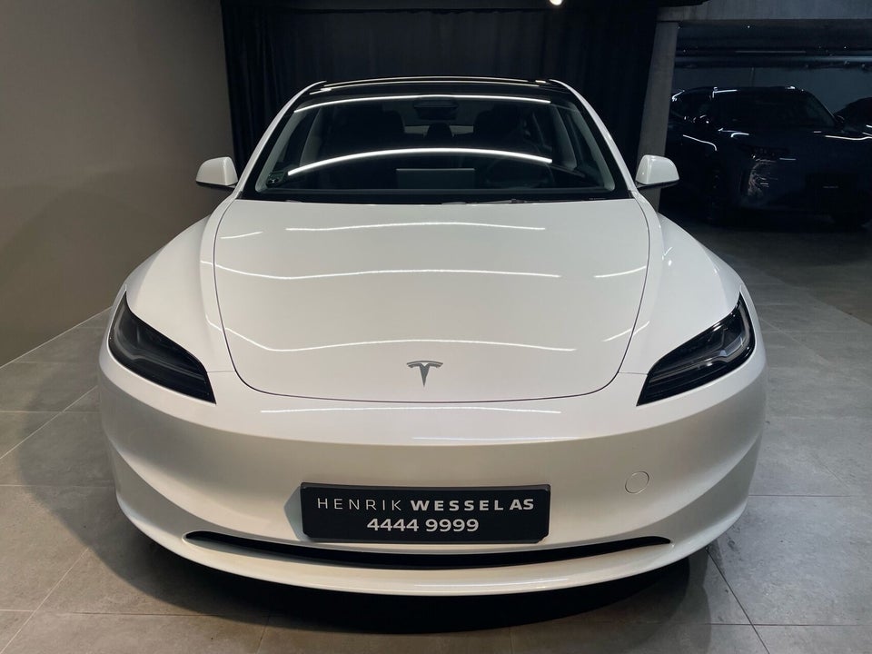 Tesla Model 3 RWD 4d