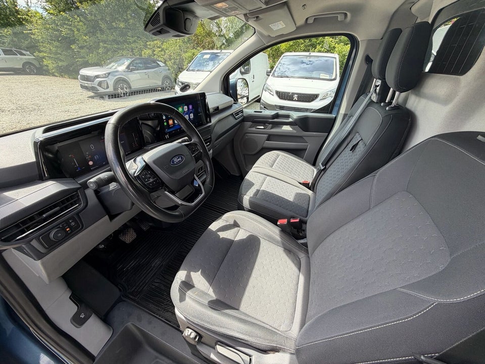 Ford Transit Custom 300 L2 2,0 EcoBlue Limited aut.