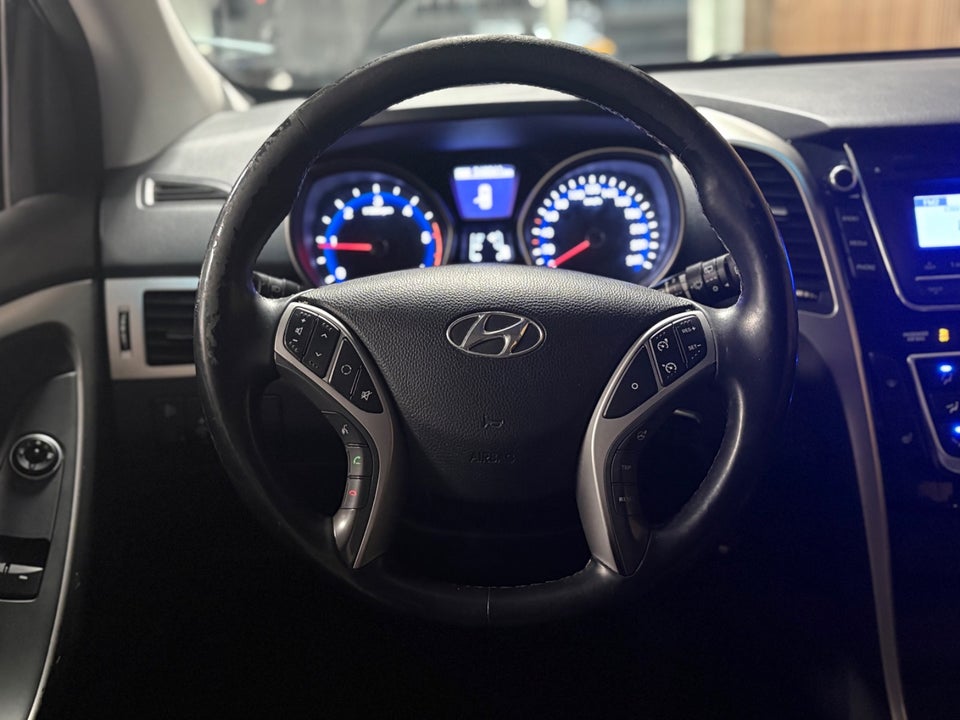 Hyundai i30 1,6 CRDi 110 Active+ CW 5d