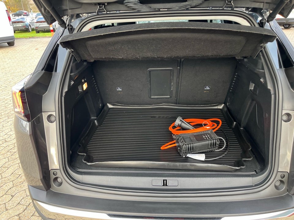 Peugeot 3008 1,6 Hybrid First Selection EAT8 5d