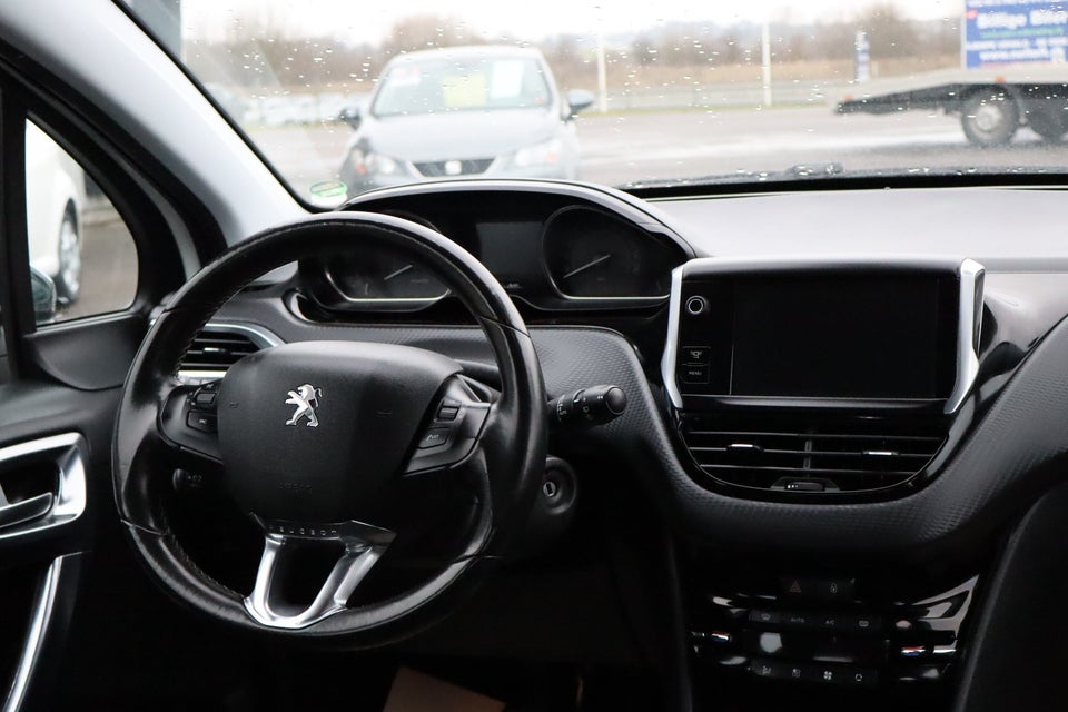 Peugeot 2008 1,2 VTi 82 Allure 5d