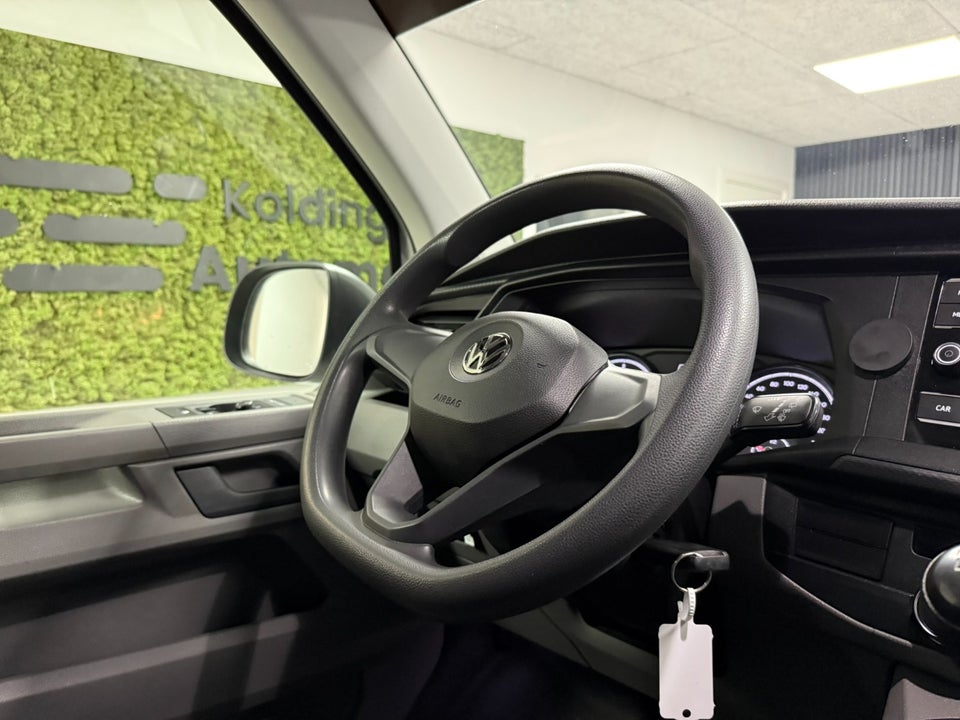 VW Transporter 2,0 TDi 110 Kassevogn lang