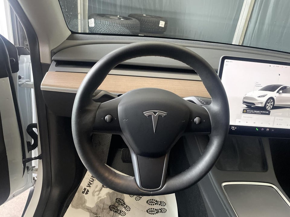 Tesla Model Y Long Range AWD 5d