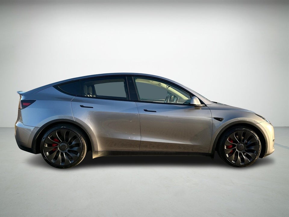 Tesla Model Y Performance AWD 5d