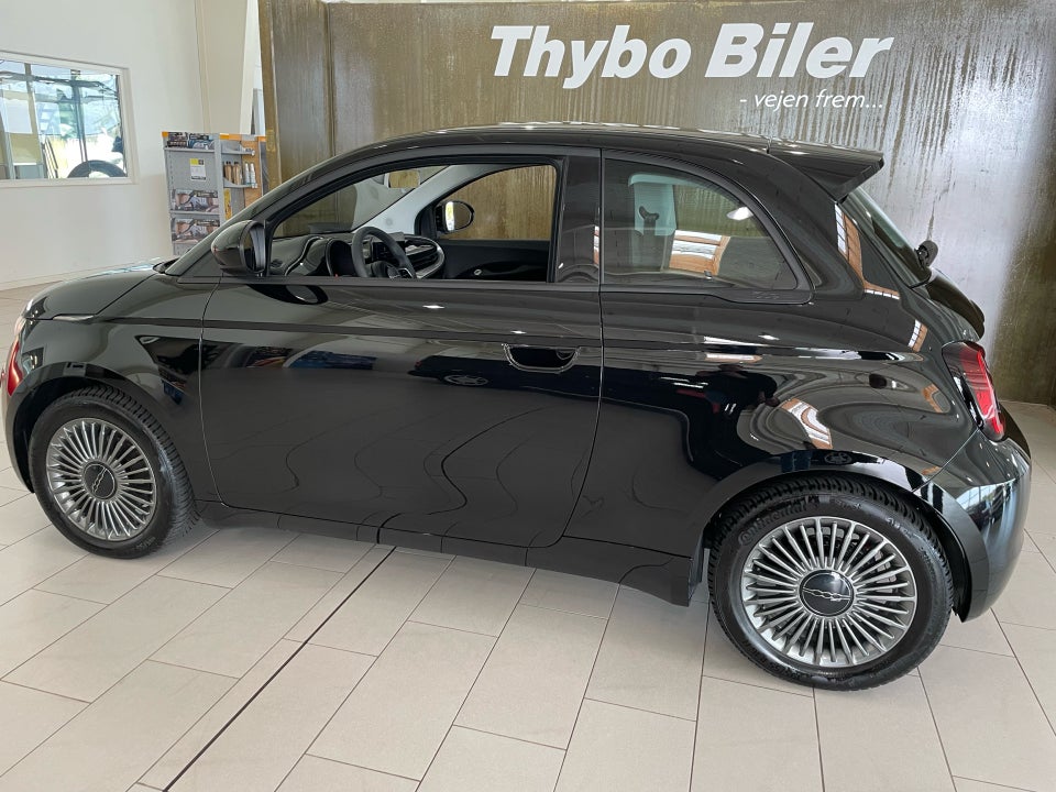 Fiat 500e 42 Icon 3d