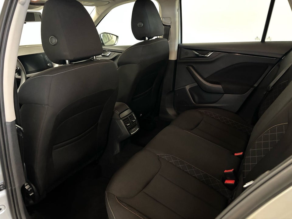 Skoda Kamiq 1,0 TSi 110 Tour de France 5d