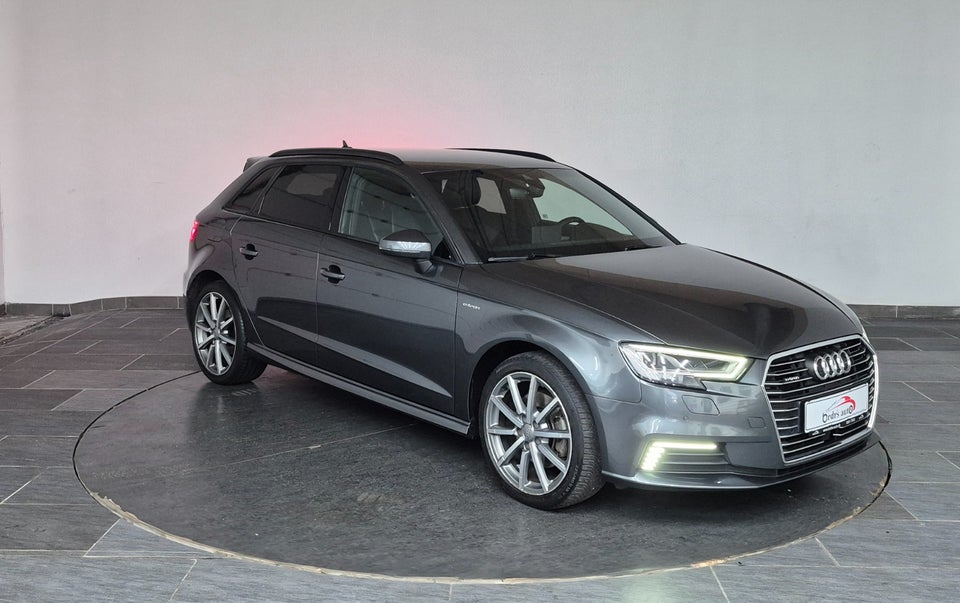 Audi A3 1,4 e-tron S-line Sportback S-tr. 5d
