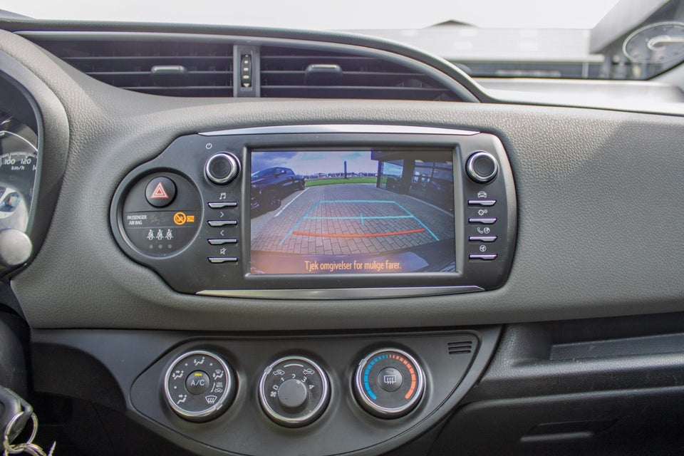 Toyota Yaris 1,0 VVT-i T2 5d
