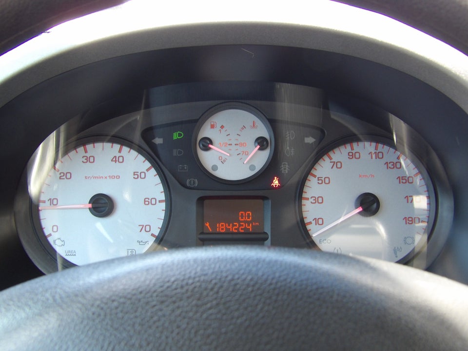 Peugeot Partner Tepee 1,6 BlueHDi 100 Active 5d