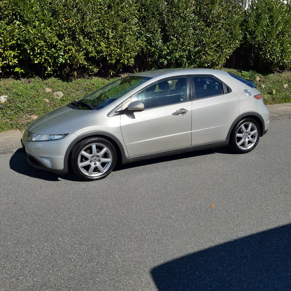 Honda Civic 1,8 Sport 4d