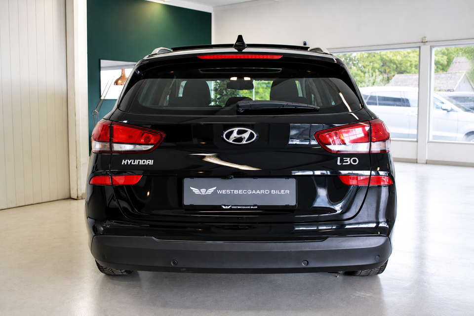 Hyundai i30 1,4 T-GDi Premium stc. DCT 5d