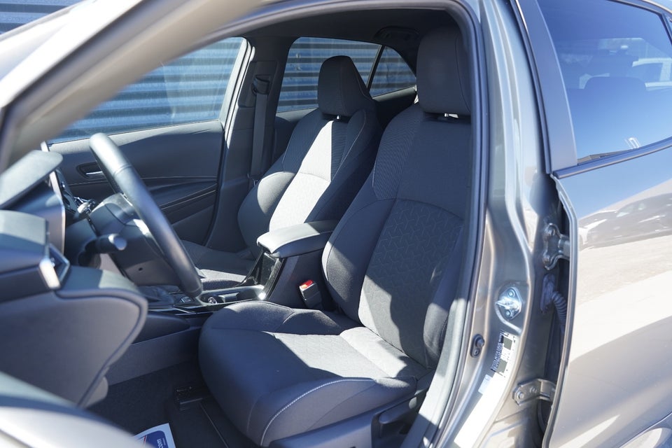 Toyota Corolla 1,8 Hybrid H3 MDS 5d